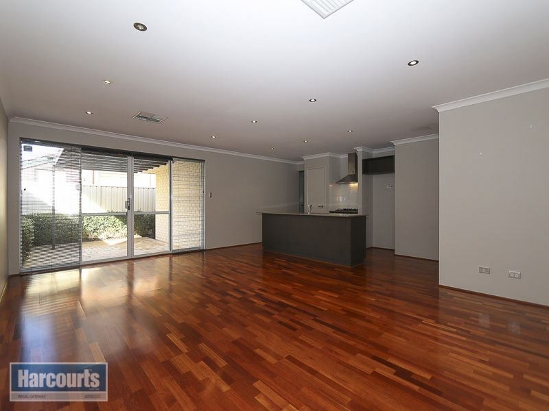 7/42 Baler Court, Hammond Park WA 6164