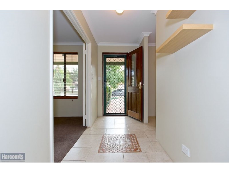30 Lansdowne Entrance, Canning Vale WA 6155