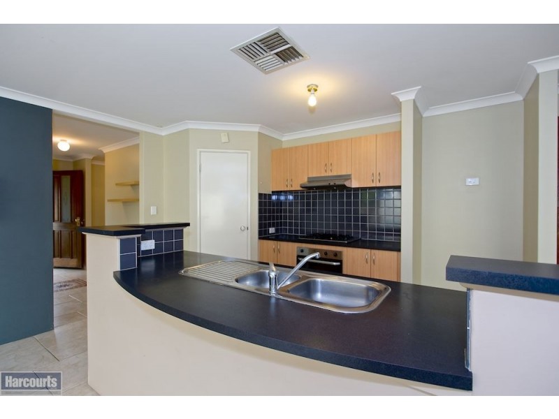 30 Lansdowne Entrance, Canning Vale WA 6155