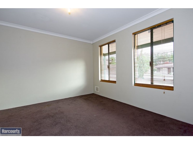 30 Lansdowne Entrance, Canning Vale WA 6155
