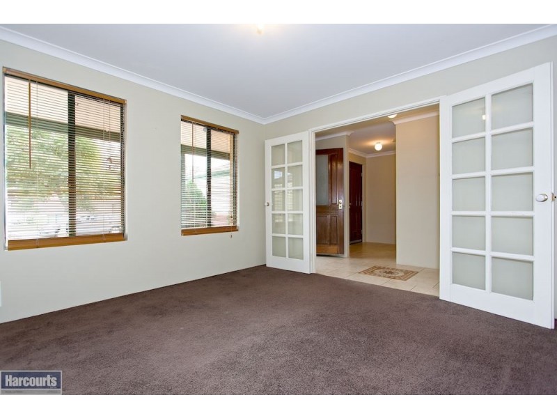 30 Lansdowne Entrance, Canning Vale WA 6155
