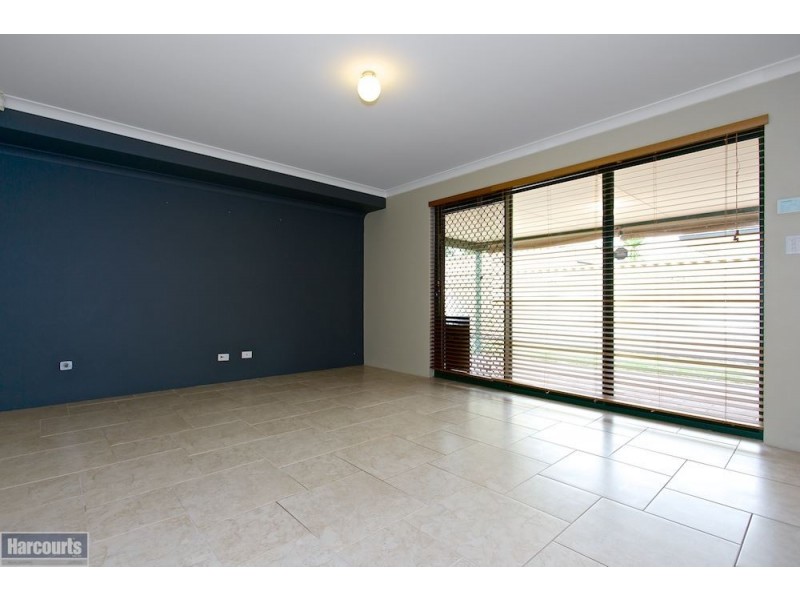 30 Lansdowne Entrance, Canning Vale WA 6155
