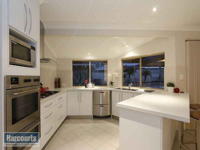 28 Barcombe Way, Leeming WA 6149