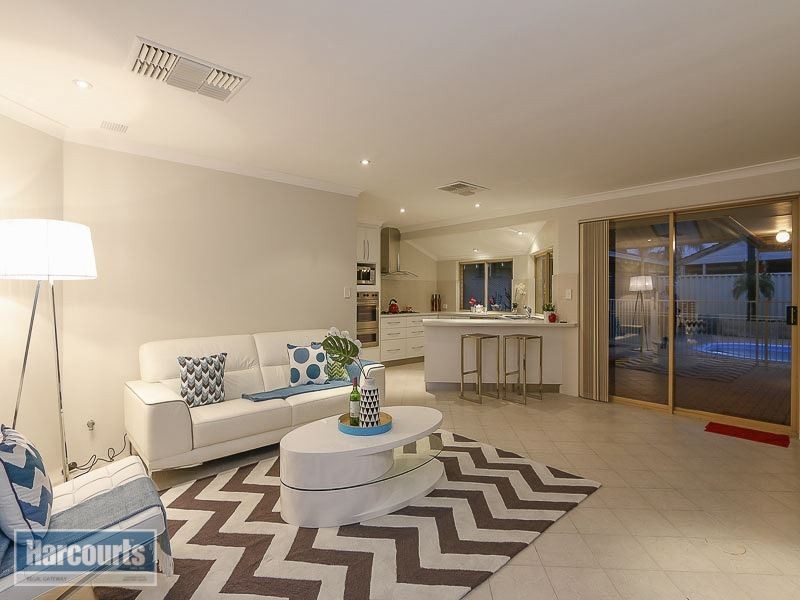28 Barcombe Way, Leeming WA 6149