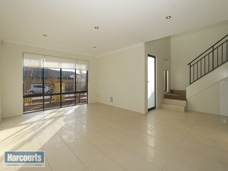 2/23 Colorado Parade, Aubin Grove WA 6164