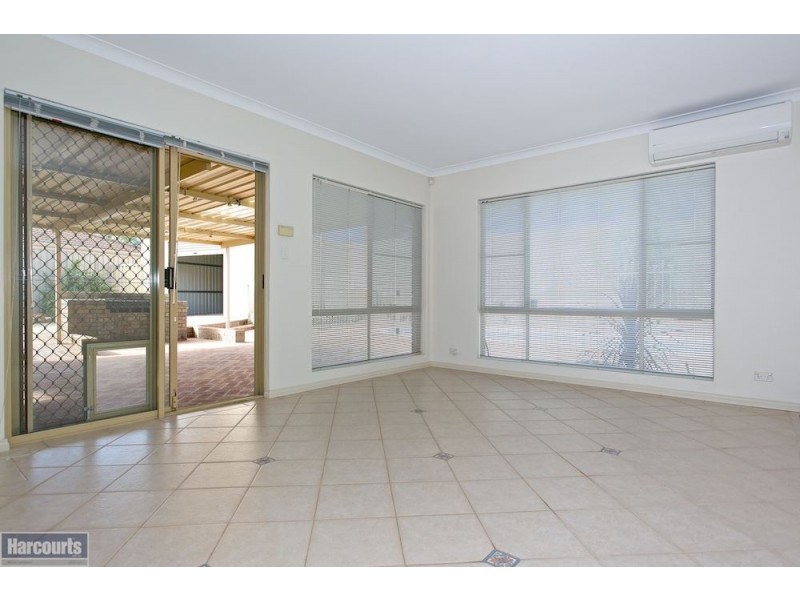 9 Capill Corner, Leeming WA 6149