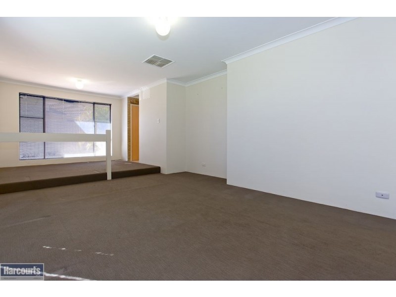 9 Capill Corner, Leeming WA 6149