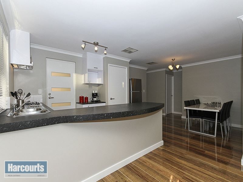 17 Warrior Pass, Bertram WA 6167