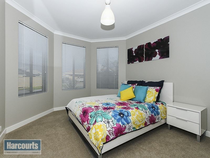 17 Warrior Pass, Bertram WA 6167