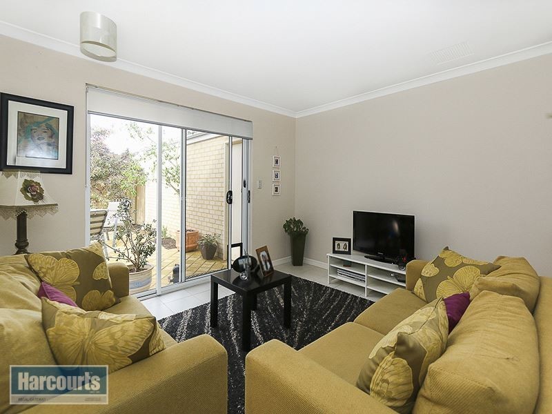 15 Essence Bend, Atwell WA 6164