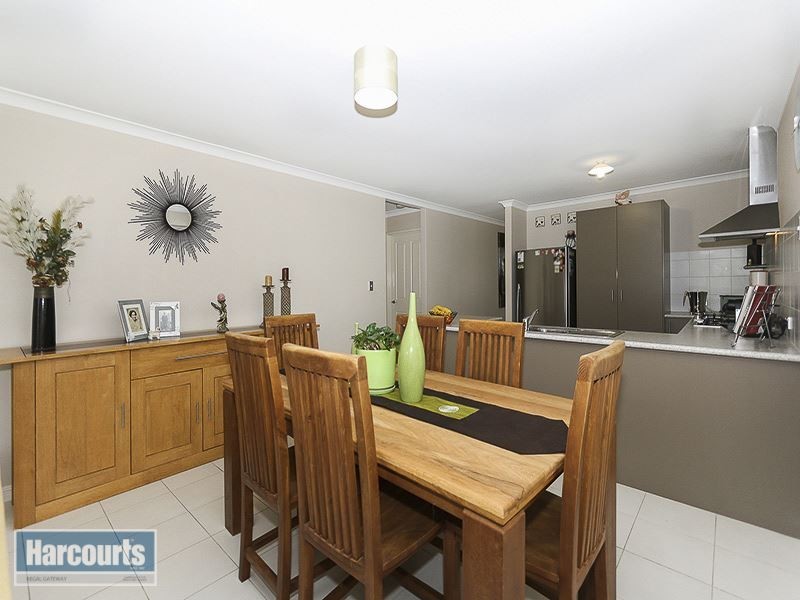 15 Essence Bend, Atwell WA 6164