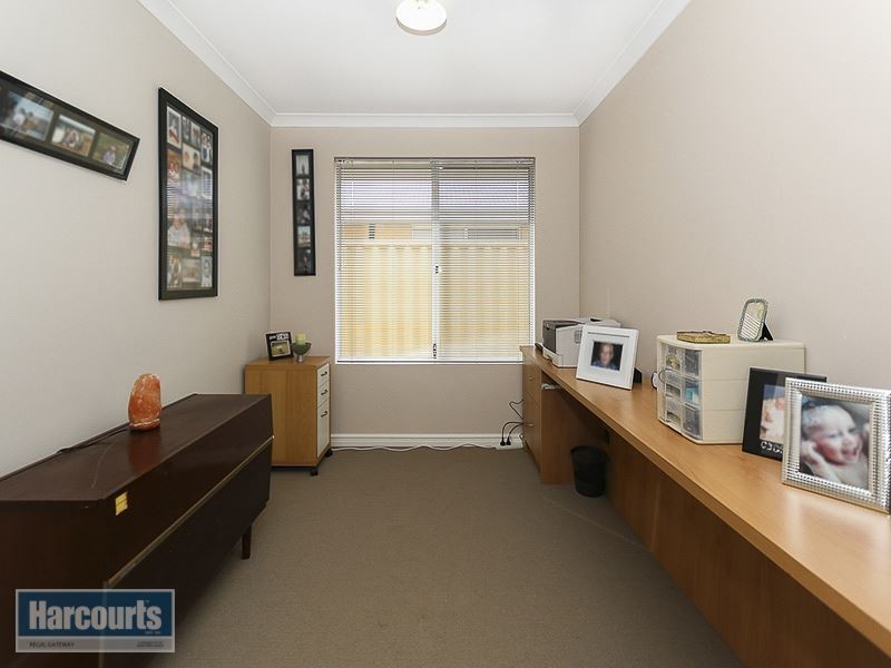 15 Essence Bend, Atwell WA 6164