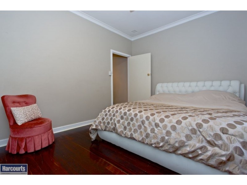 25 Coolbellup Avenue, Coolbellup WA 6163