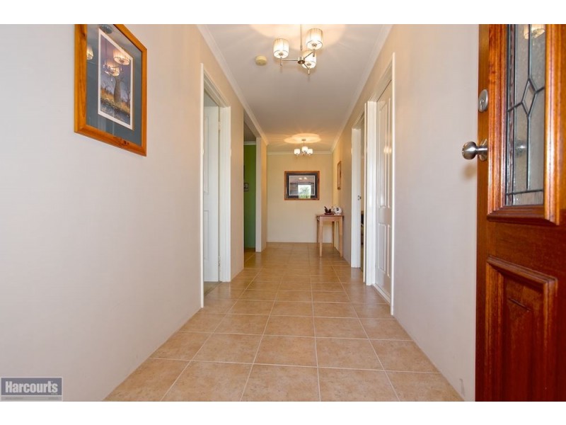 19 Willerin Loop, Success WA 6164