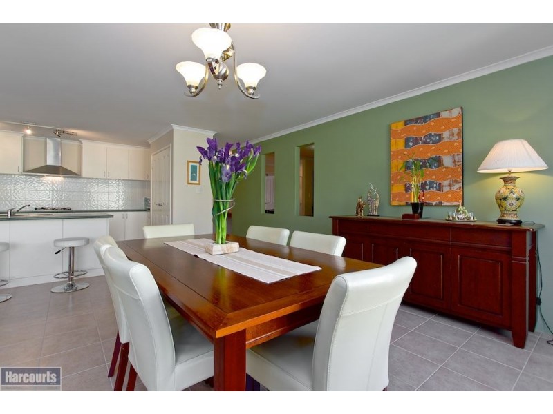 19 Willerin Loop, Success WA 6164