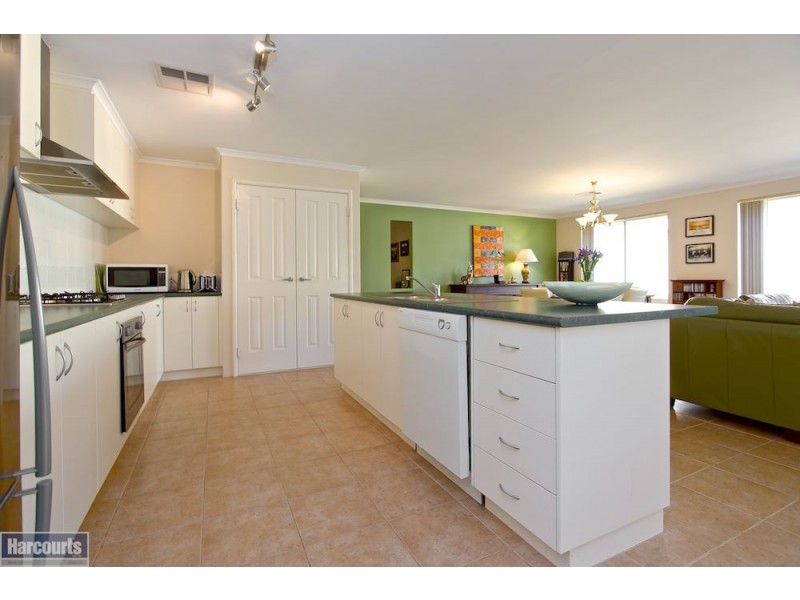 19 Willerin Loop, Success WA 6164