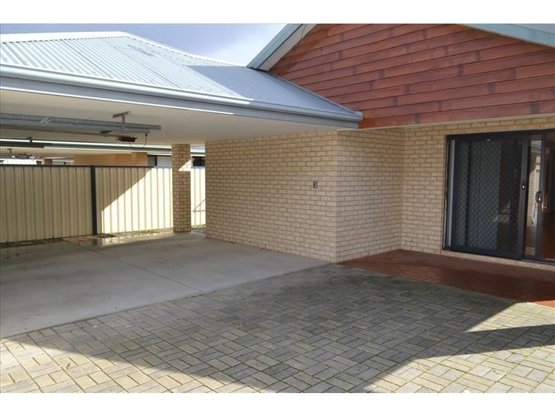 8 Vermillion Way, Success WA 6164