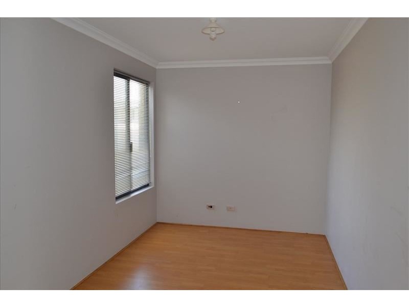 8 Vermillion Way, Success WA 6164