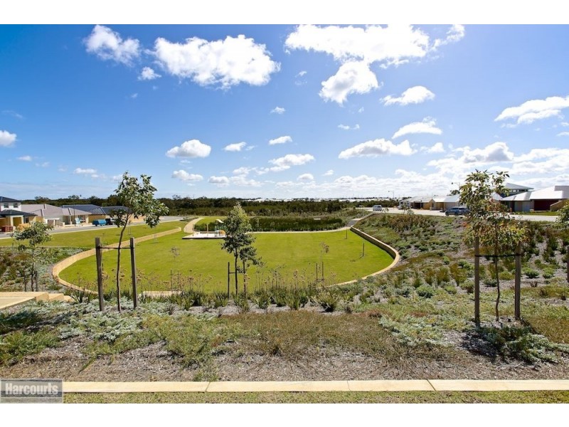 6 Lepley Lane, Hammond Park WA 6164