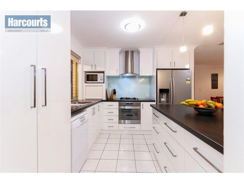 5 Falke Court, Atwell WA 6164