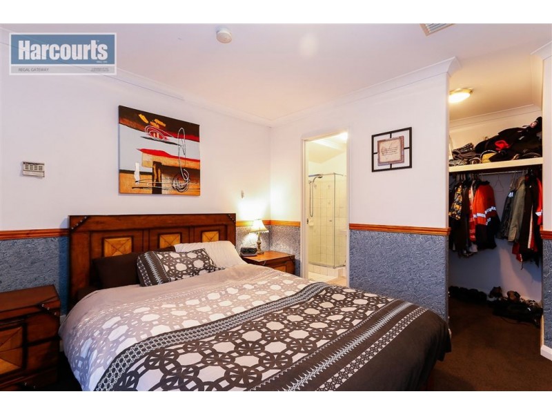 5 Falke Court, Atwell WA 6164