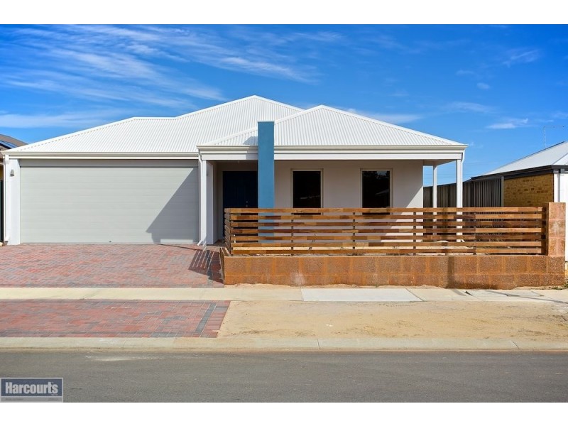 16 Yewers Drive, Champion Lakes WA 6111