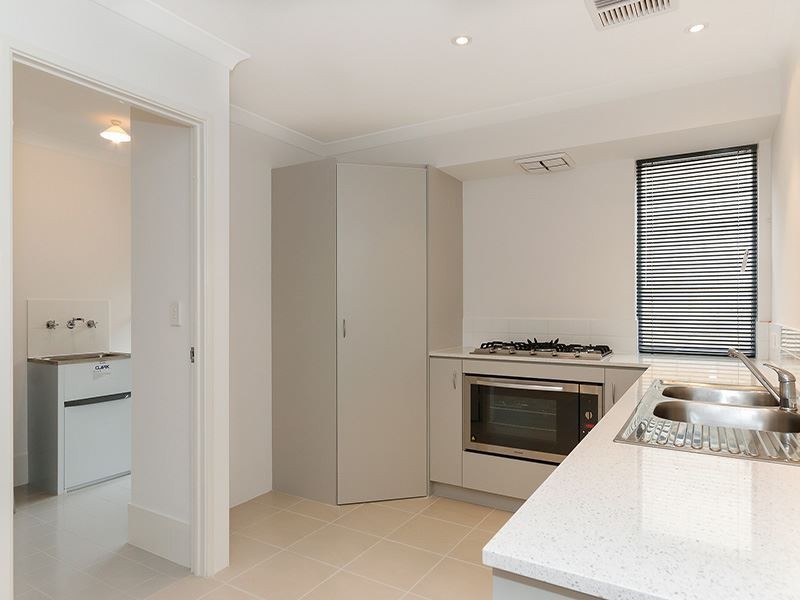 36 Goldfields Loop, Wandi WA 6167
