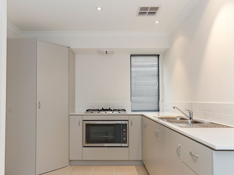 36 Goldfields Loop, Wandi WA 6167