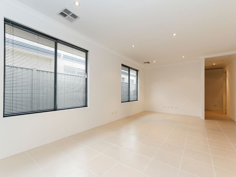 36 Goldfields Loop, Wandi WA 6167