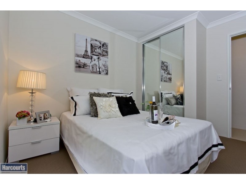 36B Berkshire Approach, Piara Waters WA 6112