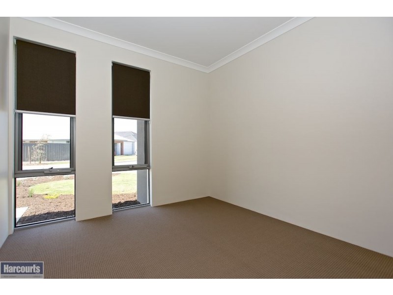 36B Berkshire Approach, Piara Waters WA 6112