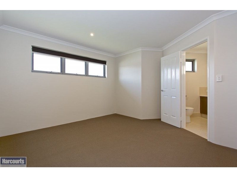 36B Berkshire Approach, Piara Waters WA 6112