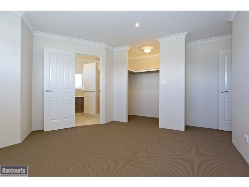 36B Berkshire Approach, Piara Waters WA 6112