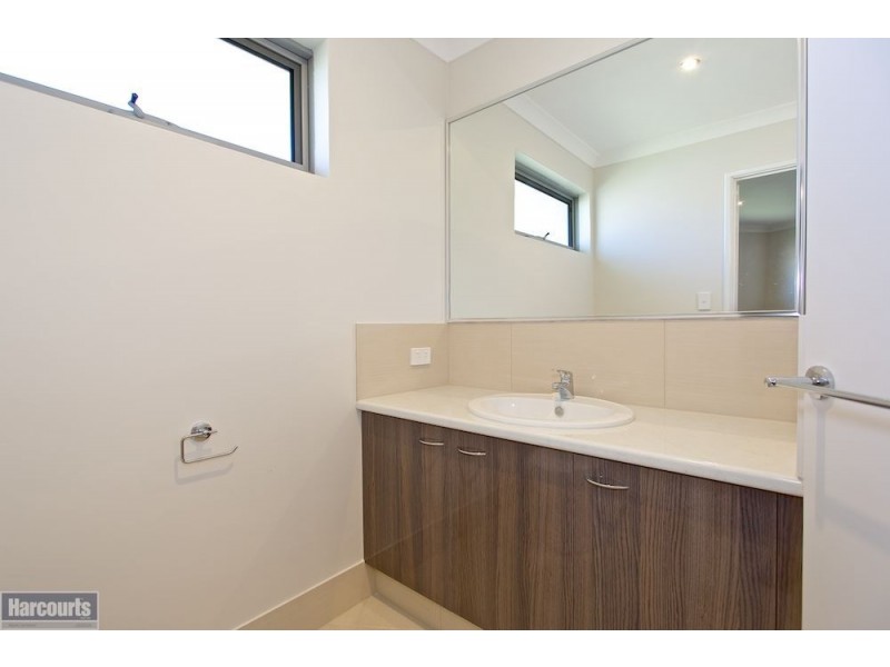 36B Berkshire Approach, Piara Waters WA 6112