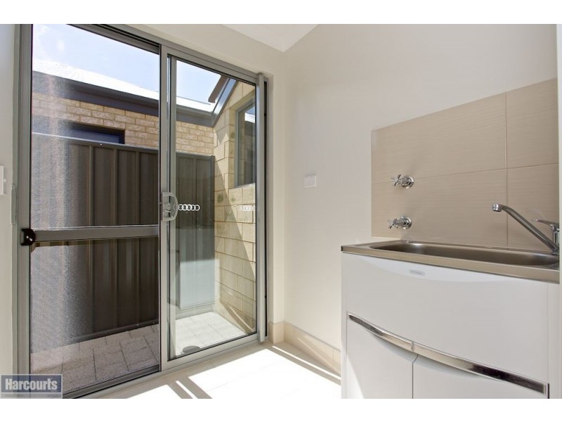 36B Berkshire Approach, Piara Waters WA 6112