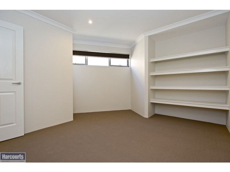 36B Berkshire Approach, Piara Waters WA 6112