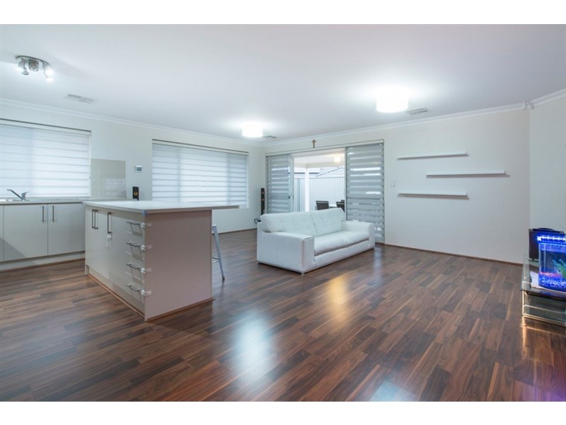 33 Litchfield Circle, Wandi WA 6167