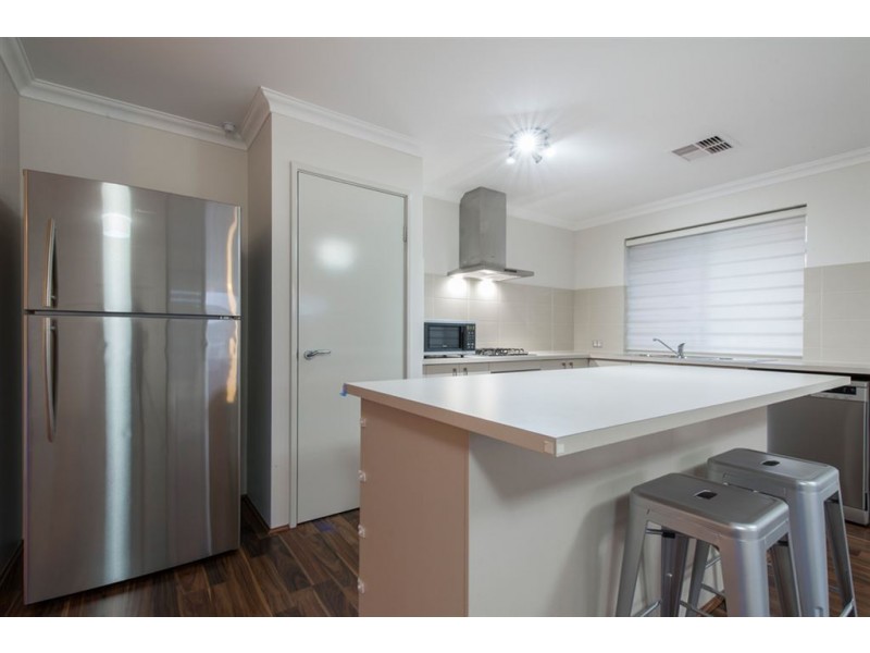 33 Litchfield Circle, Wandi WA 6167