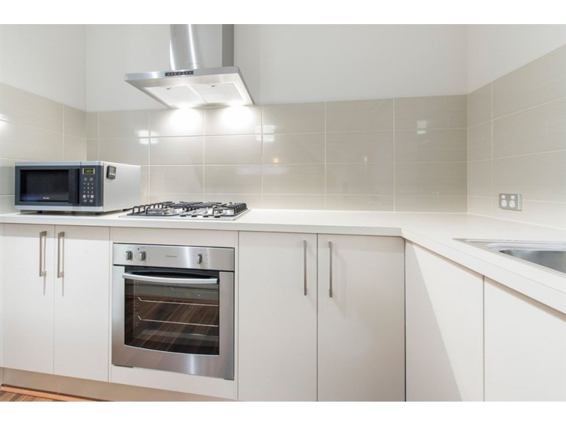 33 Litchfield Circle, Wandi WA 6167