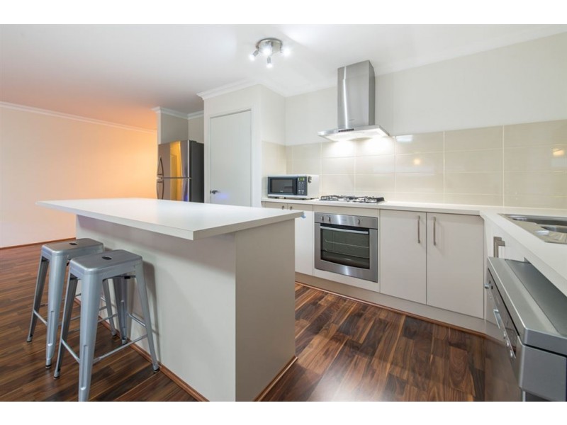 33 Litchfield Circle, Wandi WA 6167