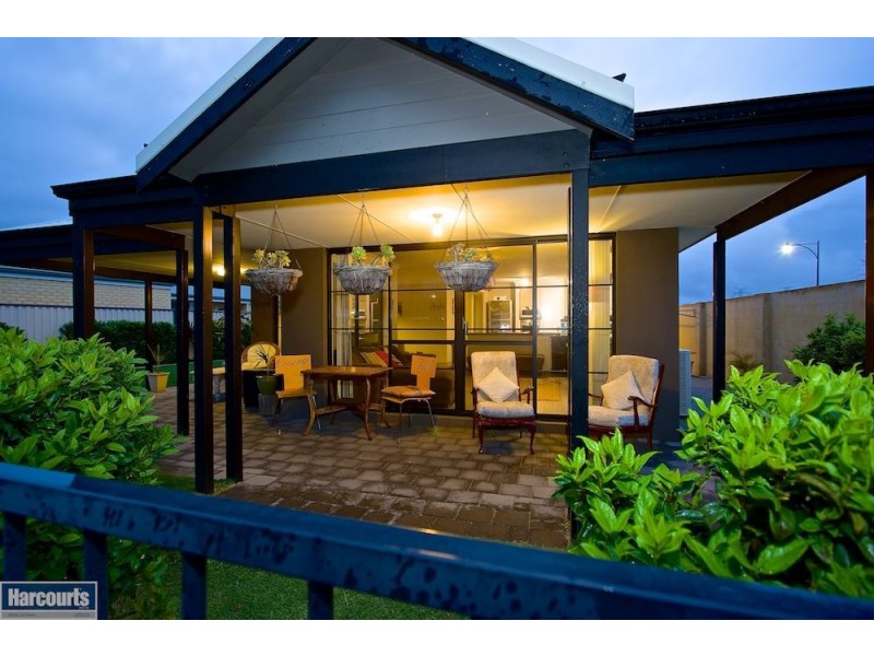 22 Serotina Lane, Aubin Grove WA 6164