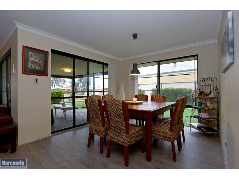 22 Serotina Lane, Aubin Grove WA 6164