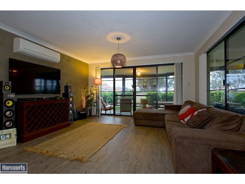 22 Serotina Lane, Aubin Grove WA 6164