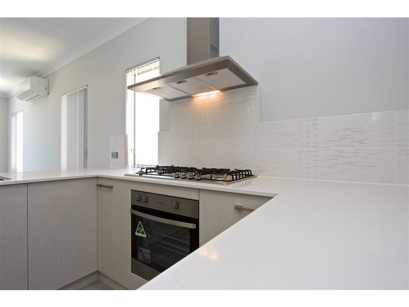 9 Thangoo Way, Golden Bay WA 6174