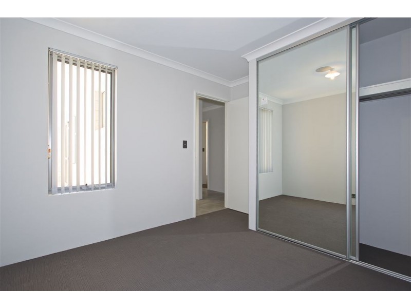 9 Thangoo Way, Golden Bay WA 6174