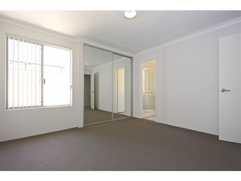 9 Thangoo Way, Golden Bay WA 6174