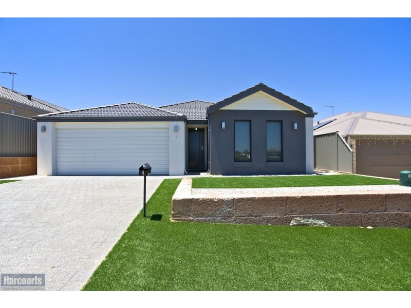 4 Luna Link, Wandi WA 6167