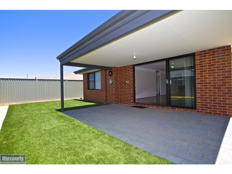 4 Luna Link, Wandi WA 6167