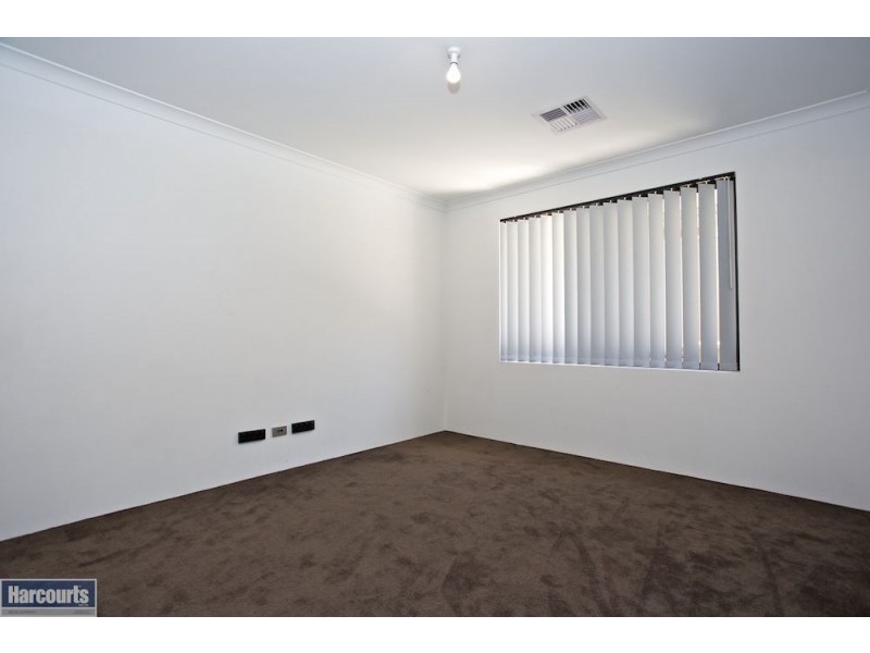 4 Luna Link, Wandi WA 6167