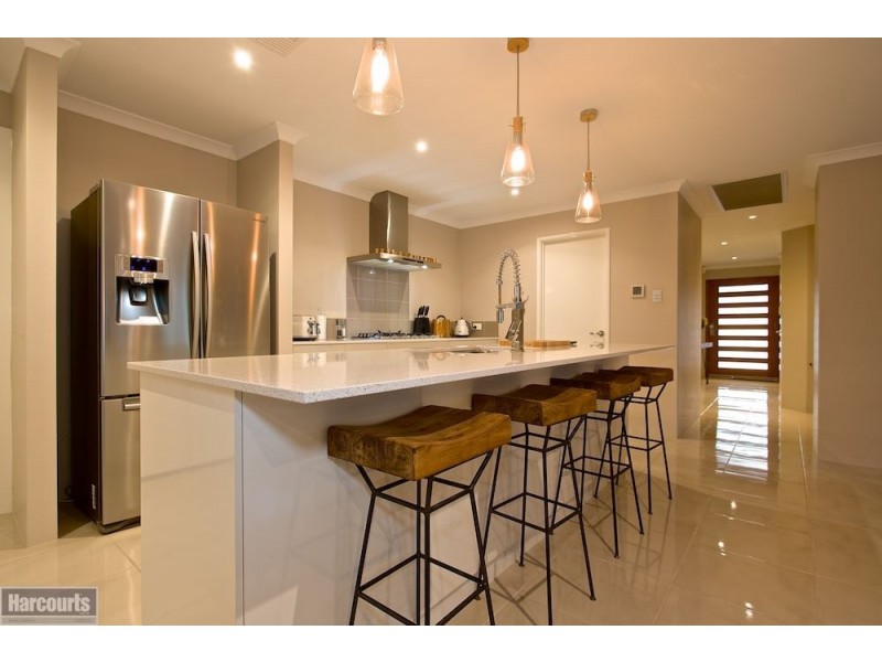 21 Juncea Way, Hammond Park WA 6164